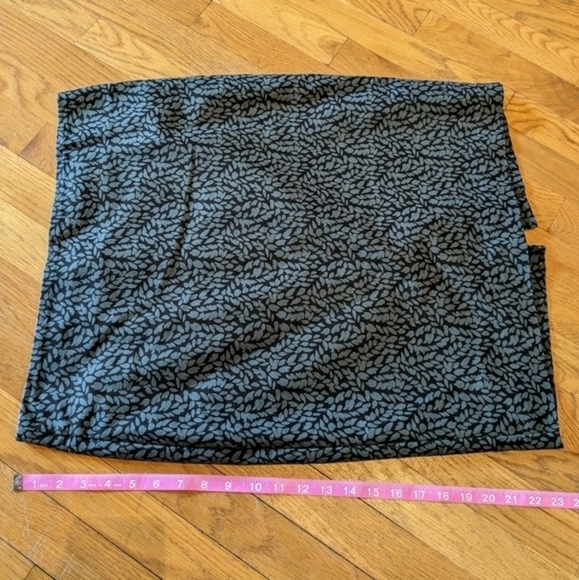 Loft Size 12 Black & Gray Leaf Patterned Pencil Skirt - Picture 7 of 11